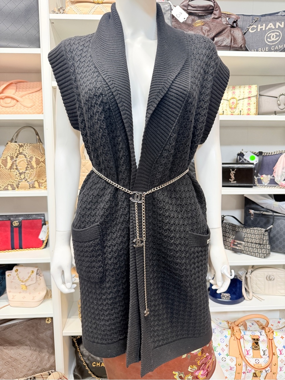 Chanel 07A Cashmere Black Sleeveless Knit Cardigan Vest
